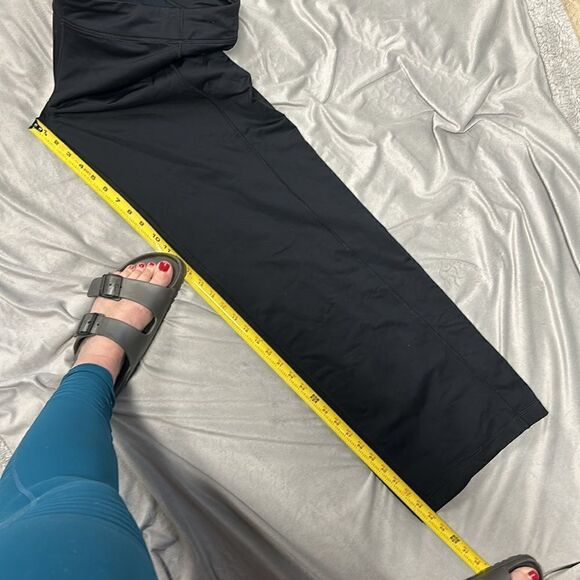 Lululemon black track pants size large - Picture 10 of 10